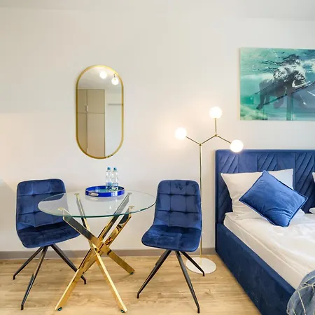 Aboutartapartments - Otynska 4 Apartman *
