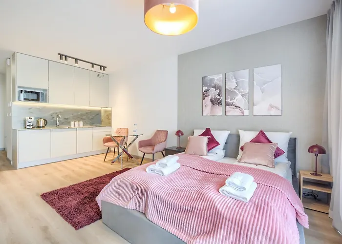 Aboutartapartments - Otynska 4 Апартаменты *