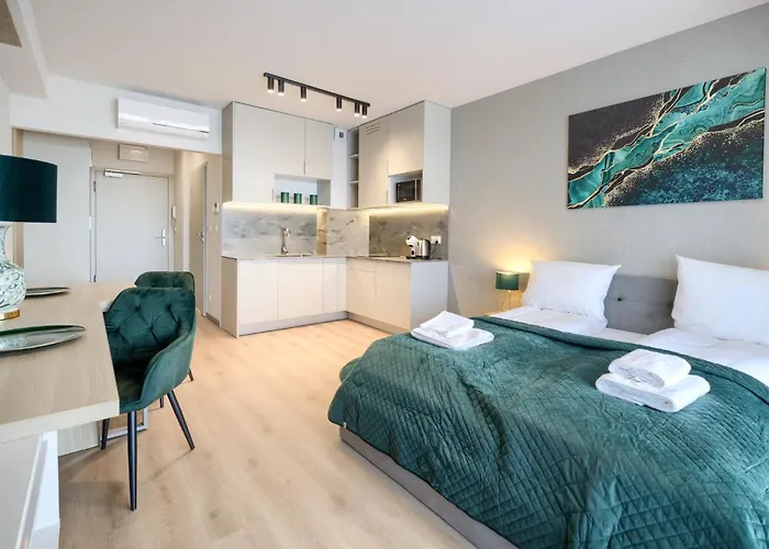 Апартаменты Aboutartapartments - Otynska 4 *