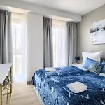 公寓 Aboutartapartments - Otynska 4 *