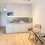 Aboutartapartments - Otynska 4 *