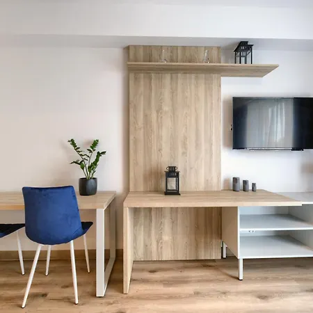 Aboutartapartments - Otynska 4 Appartement *